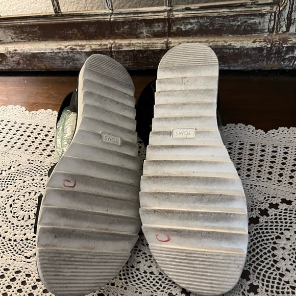 Toms Unique Black Sandals , Leather Straps , Size 11, Sidney - Picture 7 of 7